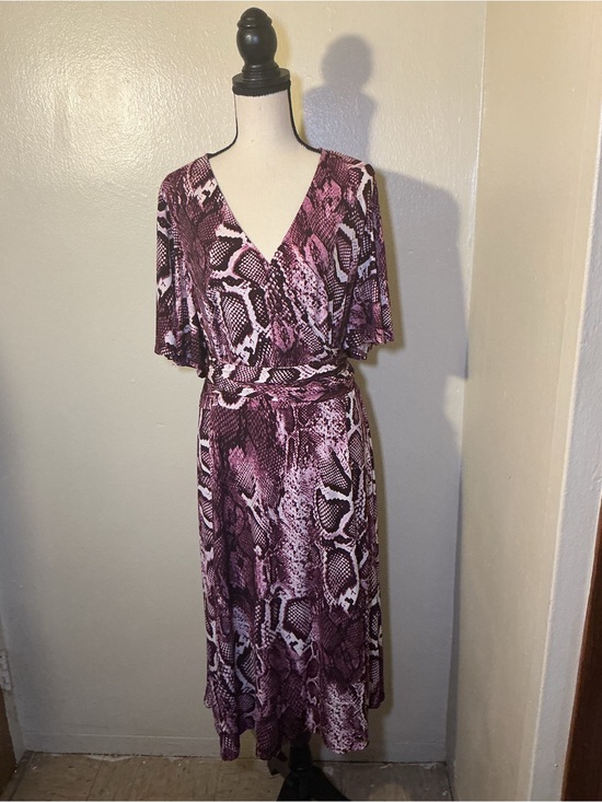 Donna Morgan Dresses & Skirts - Donna Morgan Purple Snake-Print Faux Wrap Midi Dress Size 18W